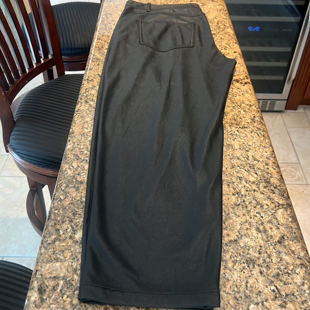 Zara woman's Dark Black Shimmery & Sexy Pants: Waist is 36’